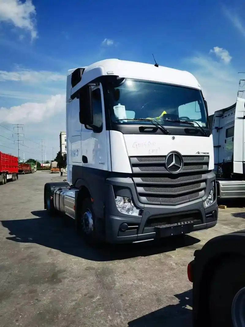 奔驰牵引车头 #奔驰牵引车 #奔驰卡车 #奔驰重卡 #奔驰 - 兑趑