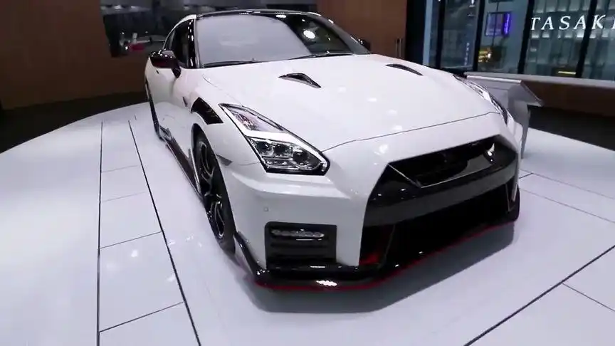 为你疯狂,2020款日产gtr到店,颜值和操控完胜保时捷