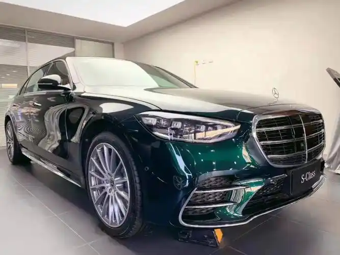 梅赛德斯奔驰  #祖母绿  #奔驰  #奔驰全新s级