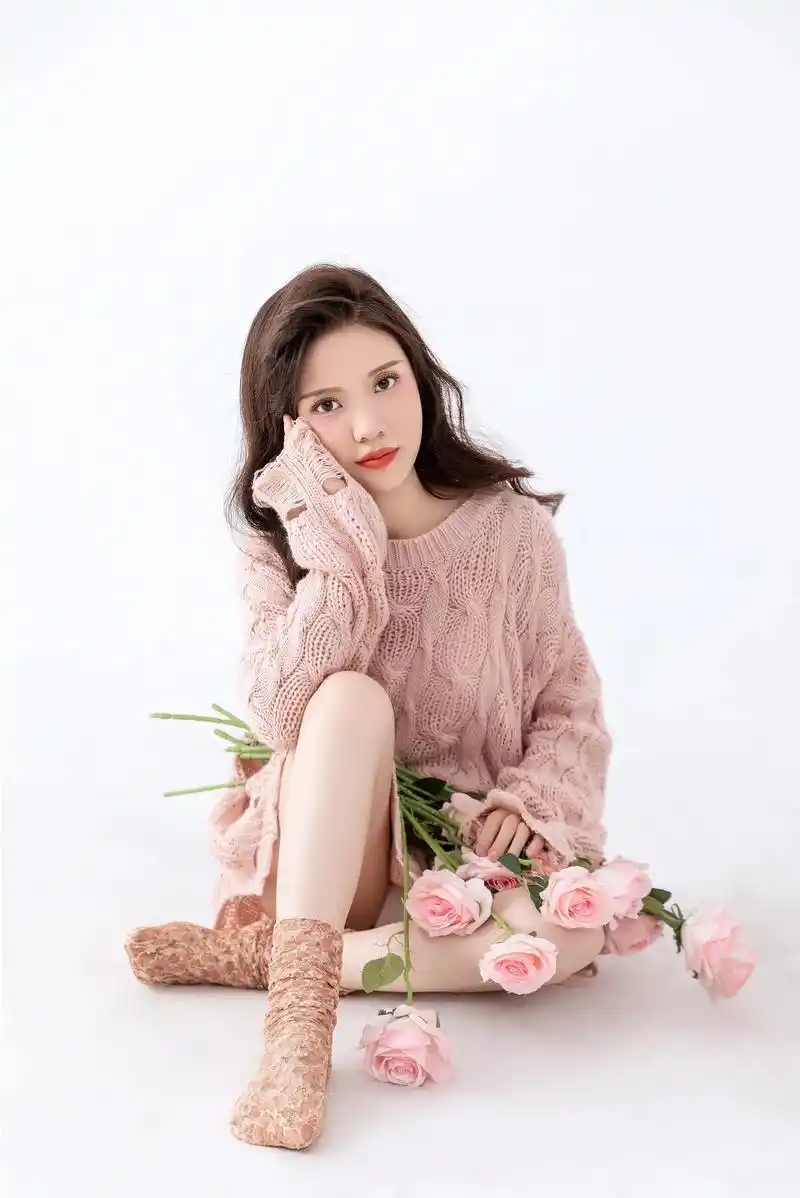 纯情女高 #写真   不想减肥了你快说胖胖的女生也很好看 - 抖音