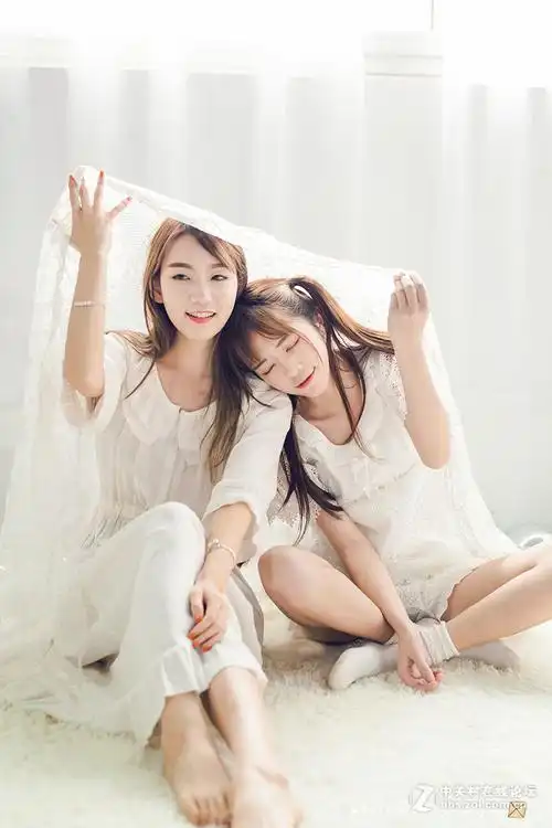 搞怪二人组闺蜜照