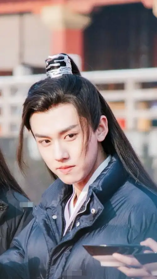 张耀的《夜燕白》造型,啊啊啊啊