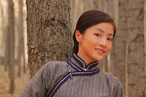 抗战偶像剧《战神》热拍 杜淳贡米擦出"火花"