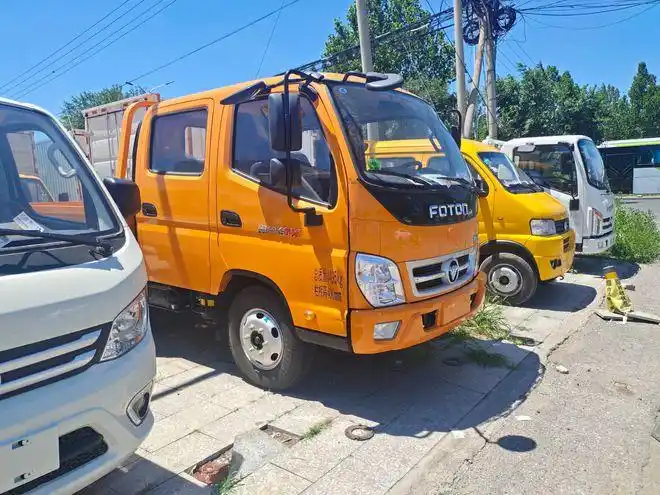 福田康明斯发动机131马力双排座工程车