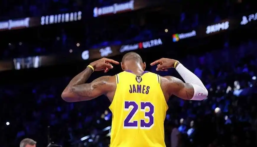 原创让人心寒詹姆斯创历史记录湖人拒绝暂停庆祝联盟毫无表示