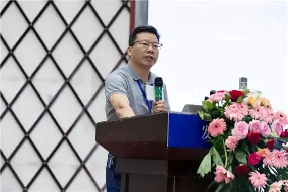 呼和浩特市公共资源交易监督管理局局长金晶介绍了呼和浩特纵深推进