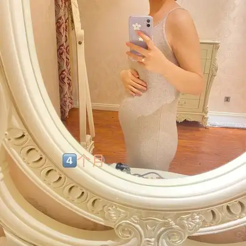 不露肚子的孕妇照  #双胞胎孕肚整个孕期两个宝贝都相当争气,孕期