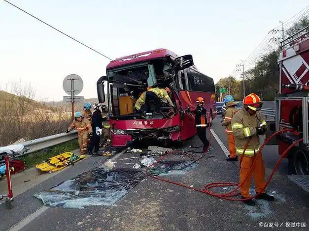四川大竹交通事故致5死16伤,事故原因已公布,负责人被控制