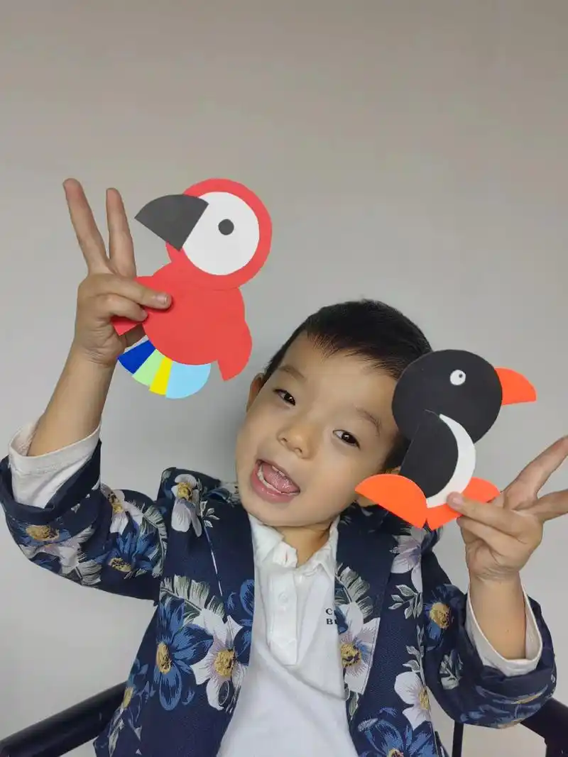 陪伴就是最大的幸福 用图形拼搭可爱的小动物 让宝贝感受图形的 - 抖