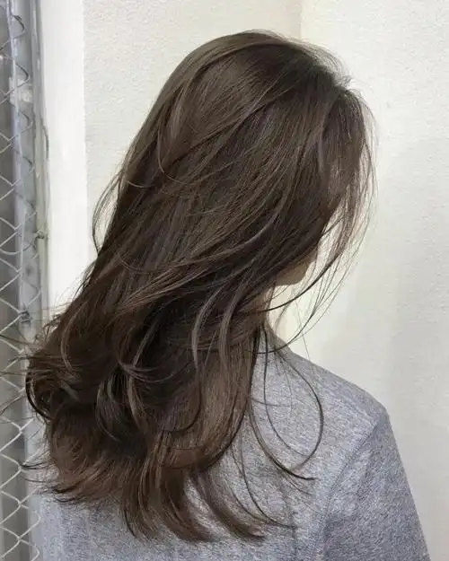 秋冬季节必染的发色 黑茶色 北京染发