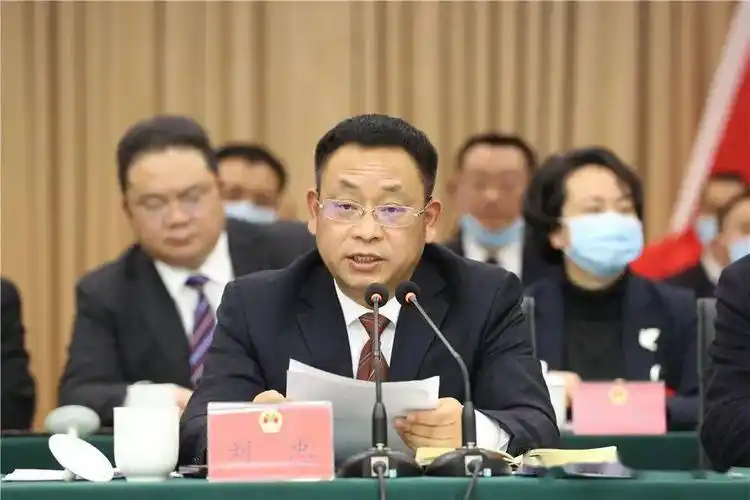 邛崃市十八届人民代表大会第六次会议闭幕 王德彰当选市人民政府市长!