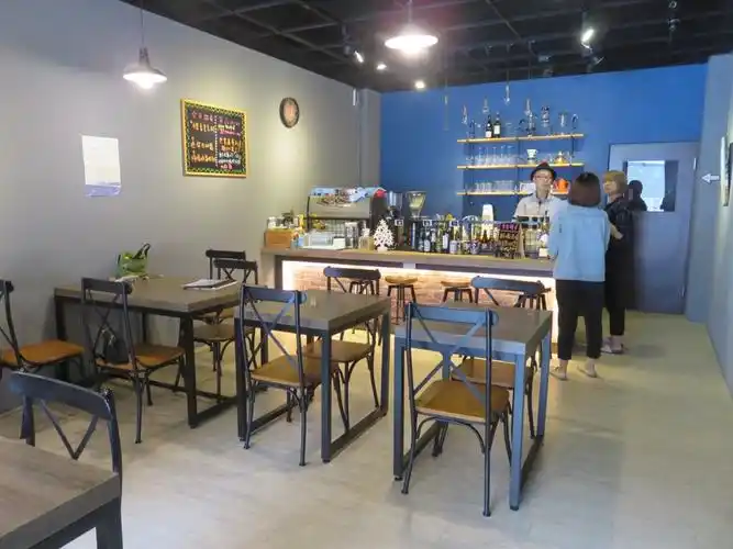 嘉义r5 bistro 小餐馆 九华山地藏庵 嘉义公园 市区一日游