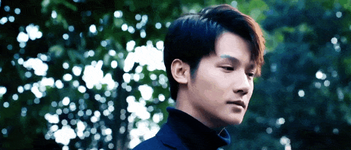 郑业成自《微微一笑很倾城》中饰演郝眉一角后