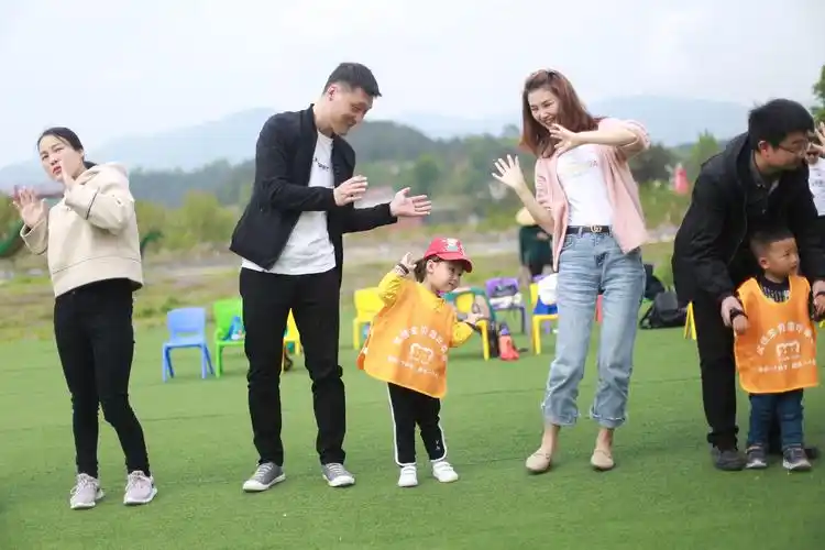 优佳宝贝"走进自然 拥抱春天"亲子户外活动