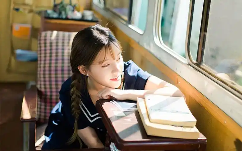 可爱双马尾日系制服美女高清壁纸