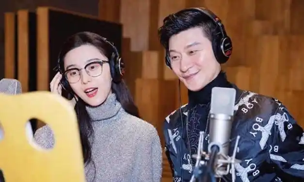 范冰冰为百亿富婆甘比庆生现场撮毛衣手法娴熟女儿举动获称赞