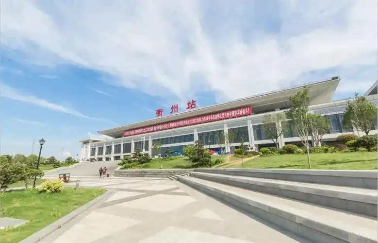 今年十一长假衢州出发这些方向很火爆假期最后一日火车票明天12点开售