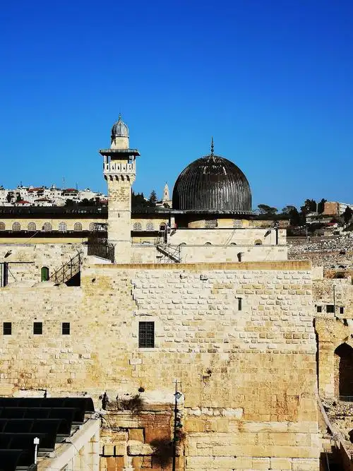 写美篇  灰顶清真寺,它和金顶清真寺都建于耶路撒冷旧城圣殿山的哭墙