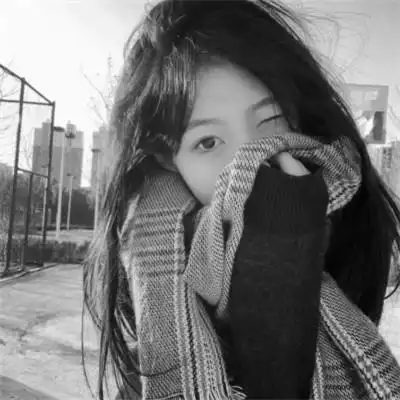 黑白女生头像图片真人