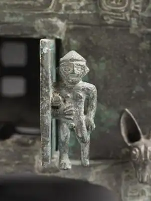 图2图3  刖刑是中国古代墨,劓,刖,宫,杀五刑之一,又称剕刑,指砍去受罚