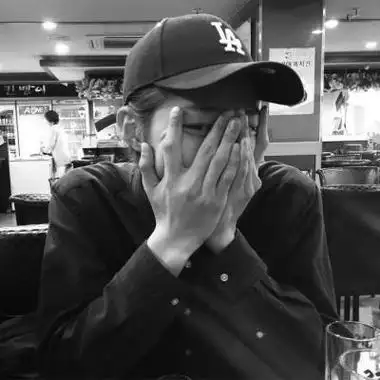 黑白男生头像高冷气质 妥妥的高冷总裁范