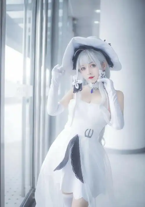 二次元超仙白色礼服丝控小姐姐cosplay碧蓝航线光辉