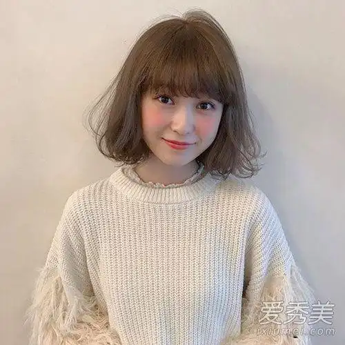 适合脸大妹子的齐脸内扣短发10款让你大脸变小脸