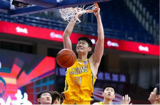 胡金秋个人资料身高体重臂展年薪多少