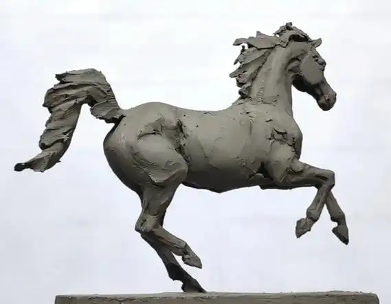 阿拉伯马系列之一丨田跃民雕塑作品欣赏(泥稿)
