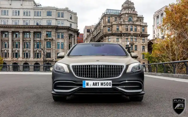 稀缺4座奔驰s级和双色奔驰迈巴赫,乘坐舒适度真能比肩宾利劳斯?