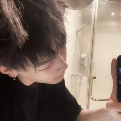 宋知意/小众风格个性成熟高冷真人男生头像