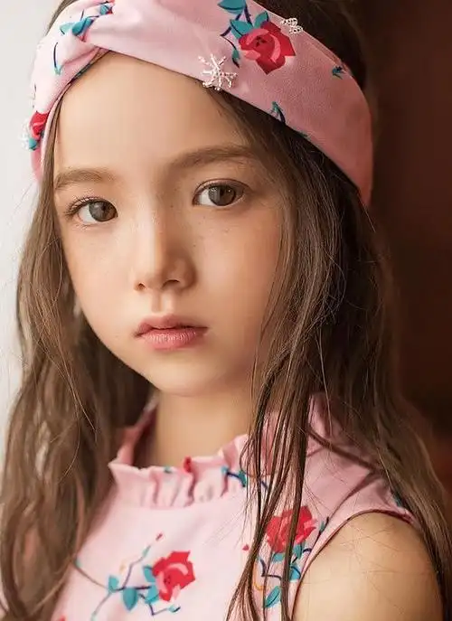 可爱的小宝宝大家都很喜欢,而其中混血宝宝尤为突出,混血萌娃有一种