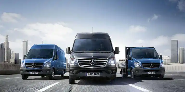 奔驰sprinter,或许带领了美国市场上面包车加长加高的潮流.