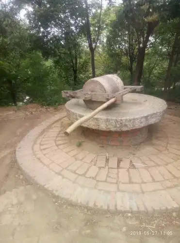 古老石磨