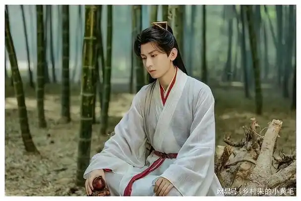 长相"精致小巧",实则"鹤立鸡群",这几位长腿男星藏得太深了|成毅