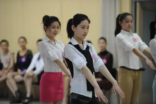 空乘专业复试 长腿美女扎堆