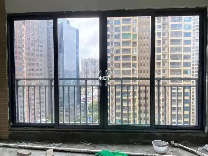观景豪园推拉门封阳台通风又防尘