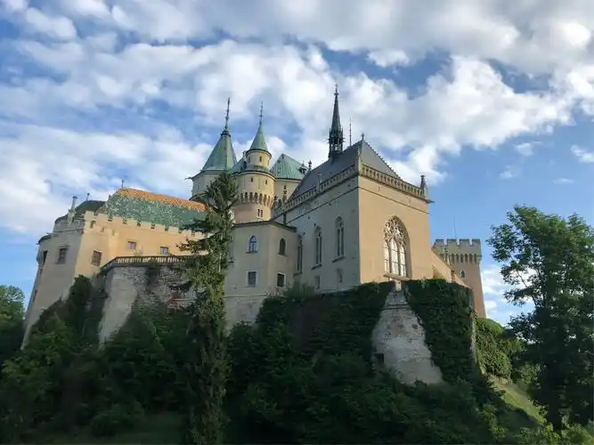 斯洛伐克波耶尼切城堡 bojnice slovakia