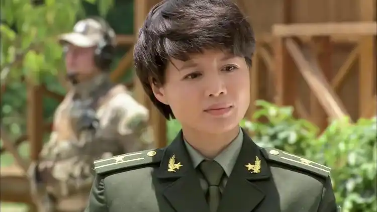 特种兵之火凤凰:谭晓琳闷闷不乐,雷神看出问题,和我有关系?