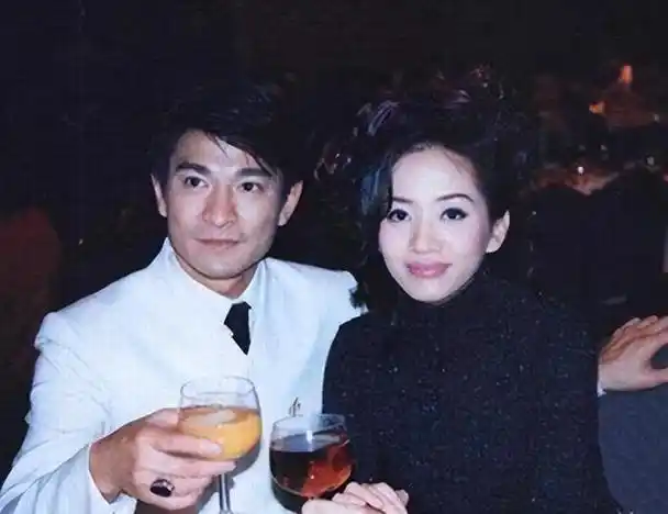 回顾刘德华:我一生帮助过很多人,但是有一个人,看见他就想揍