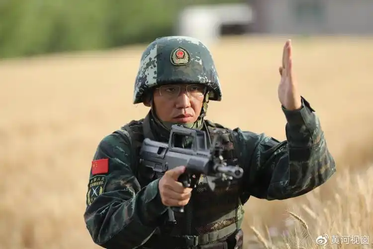 武警临汾支队薛晟:铁骨铮铮军人情