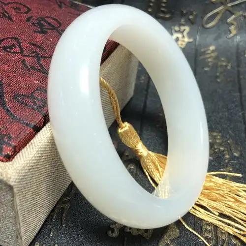 新疆和田玉羊脂白玉手镯加宽款玉镯籽料手镯玉石女款镯子带证书