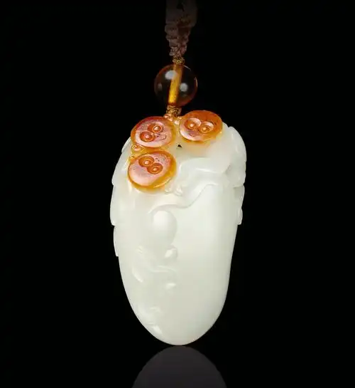 郭万龙 和田玉籽料三元及第把件