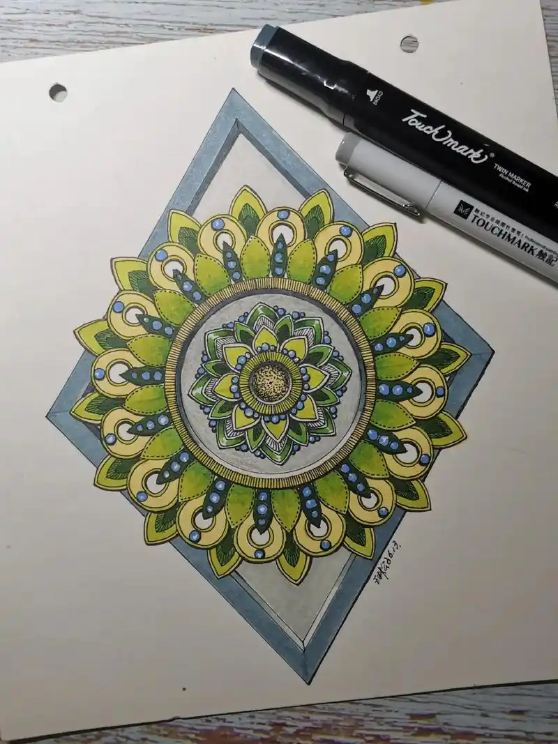 彩色曼陀罗#抖出我的艺术 #万物皆可画 #解压禅绕画 #我 - 抖音