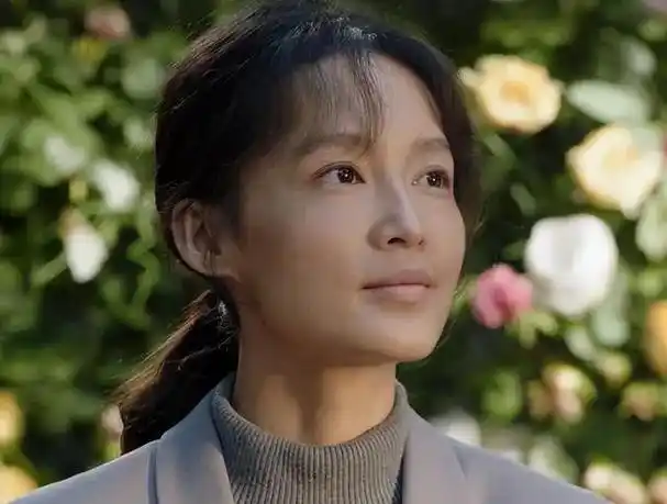 何冰没说错,不拍戏就"消失"的李沁,已走上女演员的另一条大道