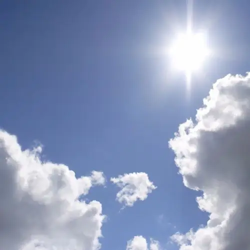 com 版权图片库 为什么晴天远离太阳的天空比较蓝,而越靠近太阳的天空