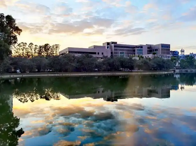 校园风光一-五邑大学