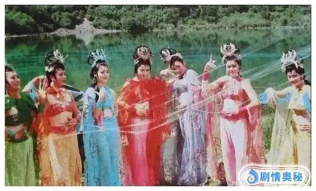 《西游记》蜘蛛精"肚脐吐丝"的真相,网友:求男演员心理阴影!
