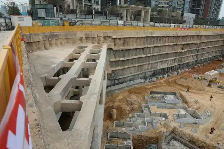 光明大丰安星河天地基坑支护工程202196日施工现场