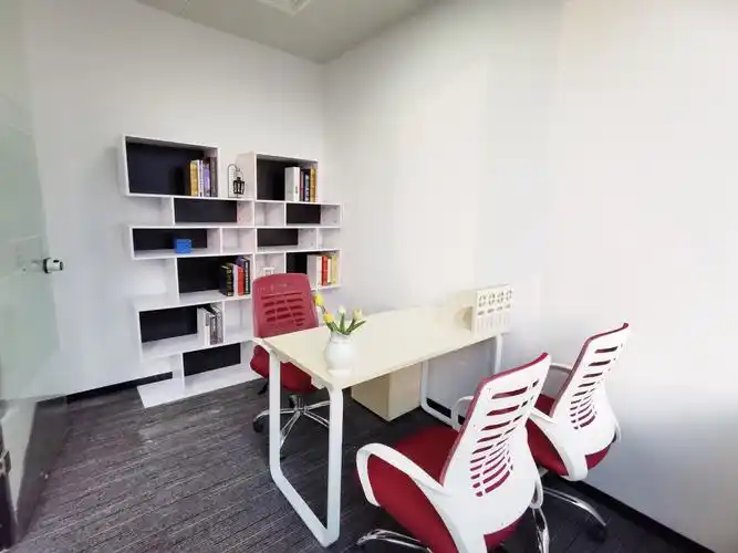 小型办公室面积通常都低于100方,最小的租赁需求在20平左右